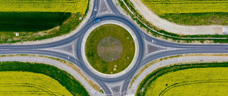 Macquarie - To hold or to fold?