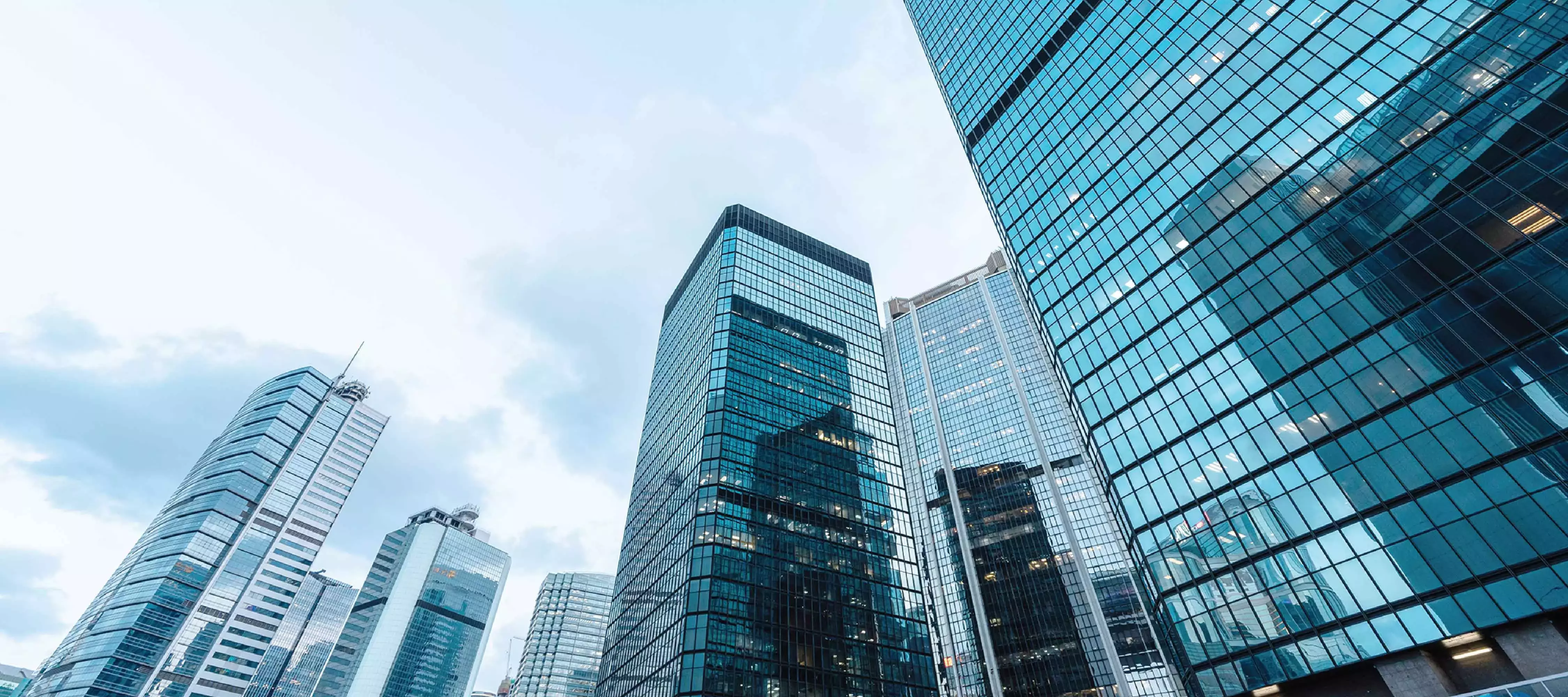 Corporate bonds— A compelling long‑term income profile hero